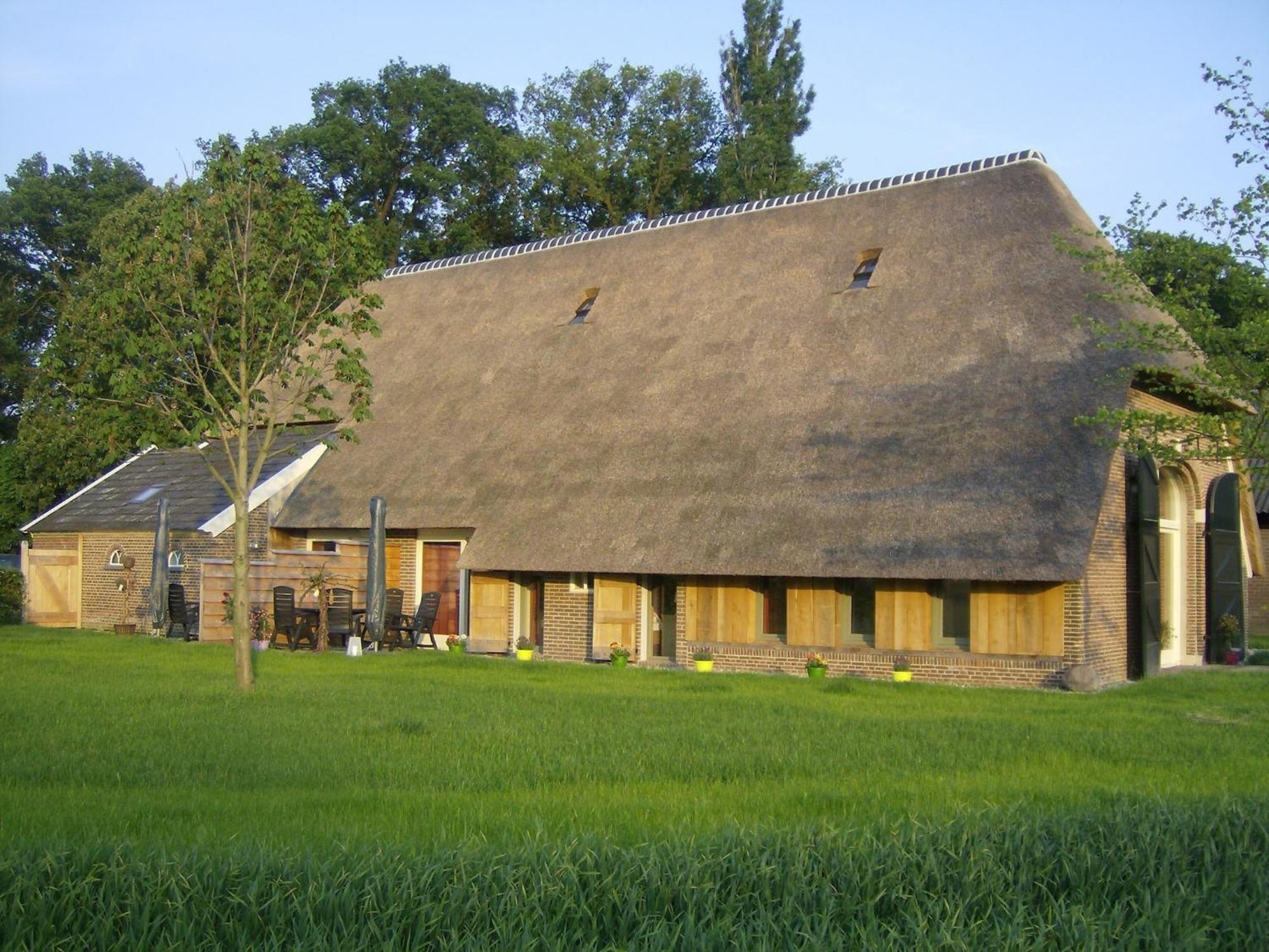 Quaint Farmhouse In Geesteren With Meadow View Экстерьер фото